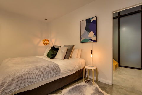 White Room Apartments - Accommodation Resorts 1