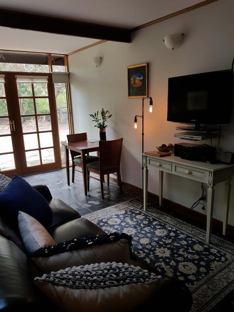 William Hunt's Retreat - Redwood Studio - Accommodation Resorts 3