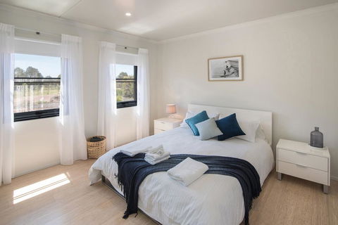 Wirraway Luxury Chalet - Accommodation Resorts 3