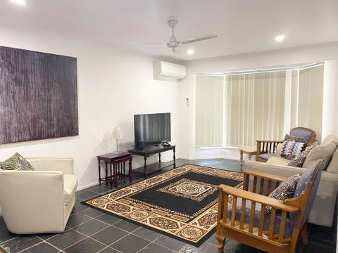 Woorim Secluded Palms Cottage - Accommodation Resorts 2