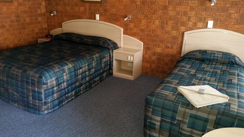 Yambil Inn - Accommodation Resorts 1