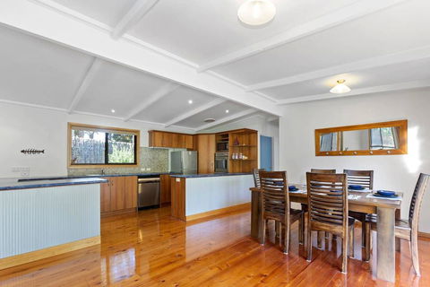 YARRABEE - The Perfect Getaway! - Accommodation Resorts 1