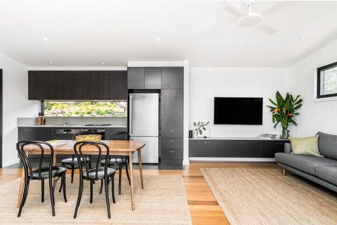 Your Luxury Escape - Carinya Cottages 2 - Accommodation Resorts 3