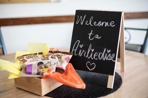 AirliediseNO HillsKitchen5min Walk 2 Ferry TerminalWiFiNetflix - Accommodation Resorts 2