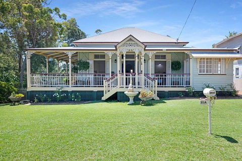 A Charming Queenslander - Accommodation Resorts 0