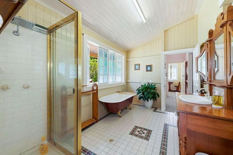 A Charming Queenslander - Accommodation Resorts 3