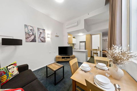 A Chic Apartment On Bourke St Near Chinatown - Accommodation Resorts 2