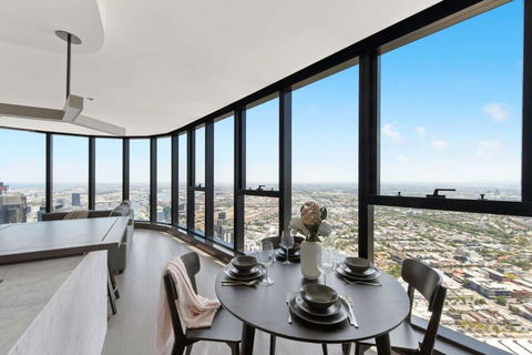 A Cozy 3BR Apt With Panoramic Views FREE Parking - Accommodation Resorts 2