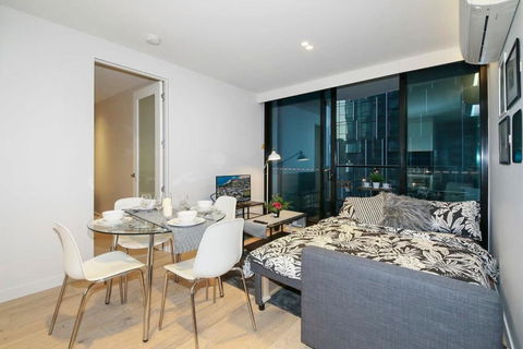 A Cozy & Stylish 2BR Suite In Melbourne CBD - Accommodation Resorts 2