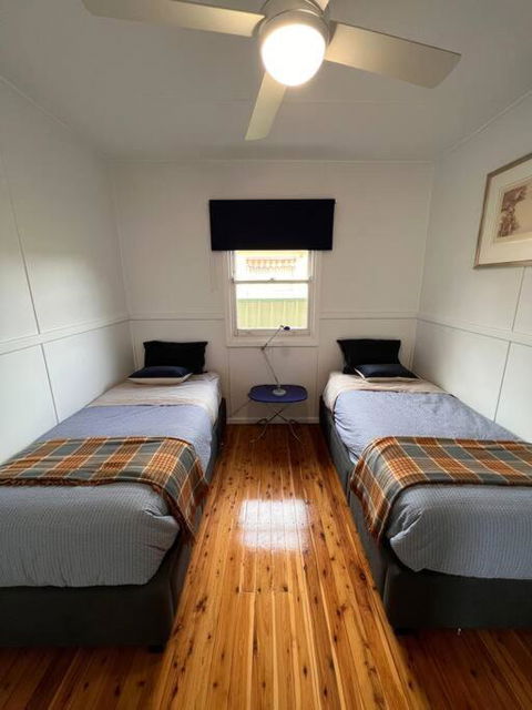 A Delightful Two-bedroom Cottage On Toowoon Bay. - Accommodation Resorts 2