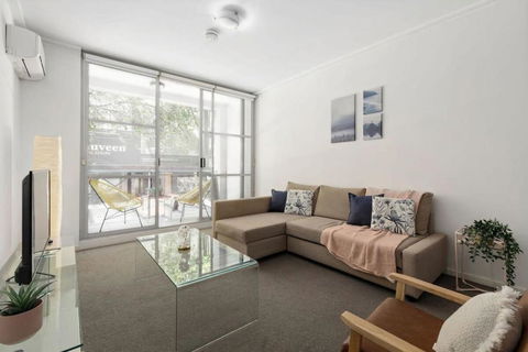 A Modern & Cozy Studio Next To Darling Harbour - Accommodation Resorts 0