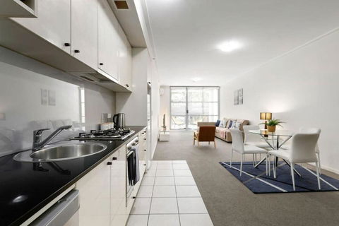 A Modern & Cozy Studio Next To Darling Harbour - Accommodation Resorts 3