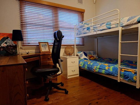 A Rosy House In Roselands - Accommodation Resorts 2