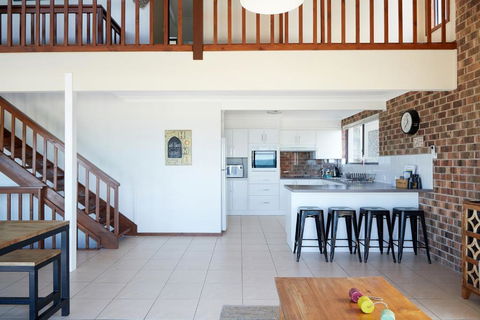 A Stones Throw At Mollymook Beach - Accommodation Resorts 2