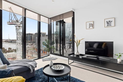 A Stylish 2BR Apt With FREE Parking - Accommodation Resorts 0