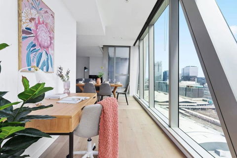 A Stylish 3BR Apt With Harbour Views FREE Parking - Accommodation Resorts 4