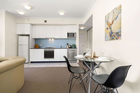 A Stylish Apt City Views Next To Darling Harbour - Accommodation Resorts 4