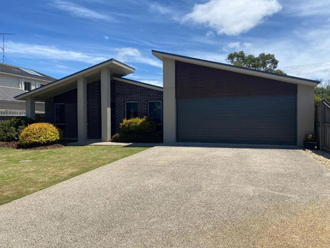 A True Holiday At Beachcomber - Accommodation Resorts 0