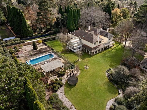 A Very Georgian Stay - Accommodation Resorts 0