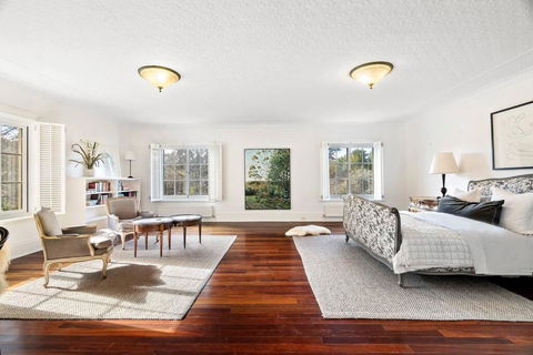 A Very Georgian Stay - Accommodation Resorts 2