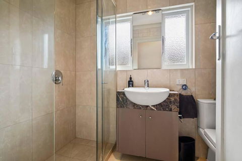 A1 Art Deco 2 Bedroom Apt Sleeps 5 Nimmo1 - Accommodation Resorts 3