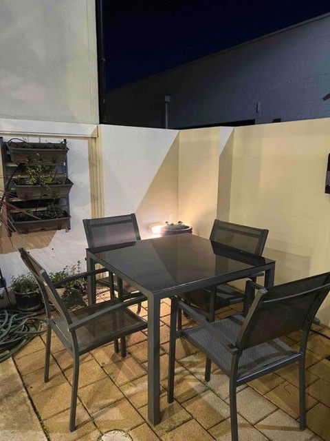 Access To All CBD Has To Offer - Accommodation Resorts 2