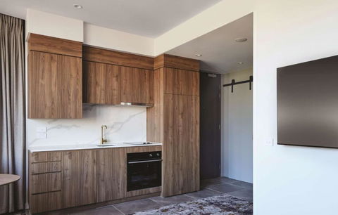 Adina Apartment Hotel Melbourne, Pentridge - Accommodation Resorts 2