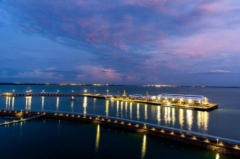 Absolute Waterfront - Tropical Aurora Top Floor Over The Water - Accommodation Resorts 0