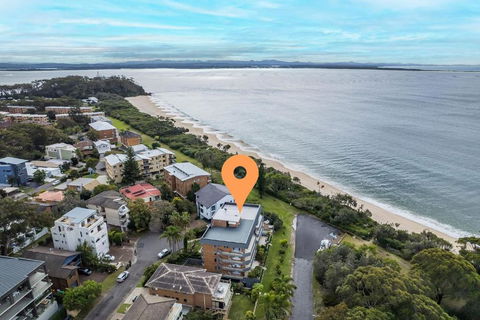 Albacore 3 Waterfront Pool Lift And Views - Accommodation Resorts 1