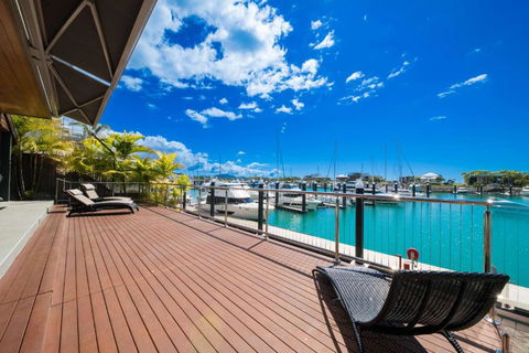 Airlie Beach Marina-Front Luxury At 10 The Cove - Accommodation Resorts 4