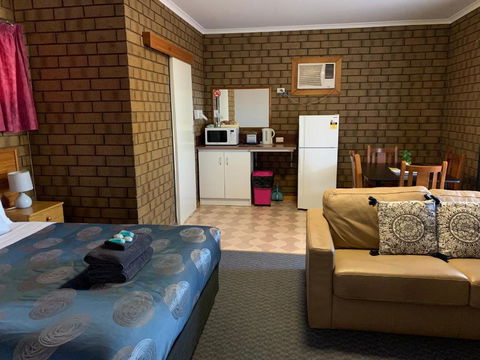 Airport Whyalla Motel - Accommodation Resorts 4