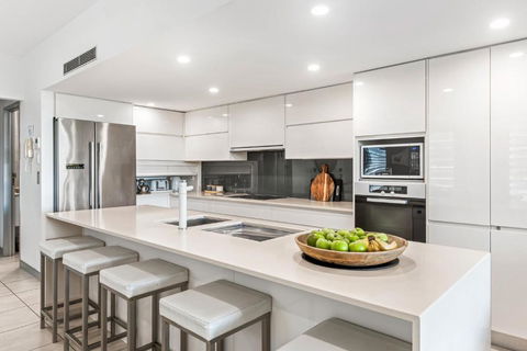 Alex Beach House - Accommodation Resorts 2