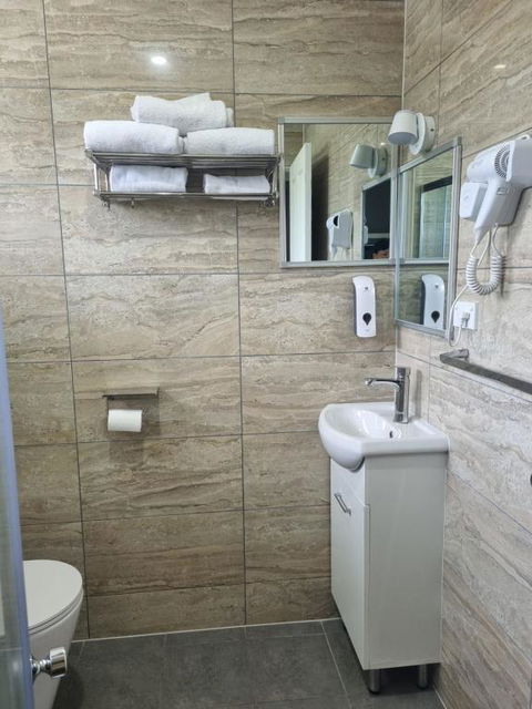 All Seasons Country Lodge - Accommodation Resorts 4