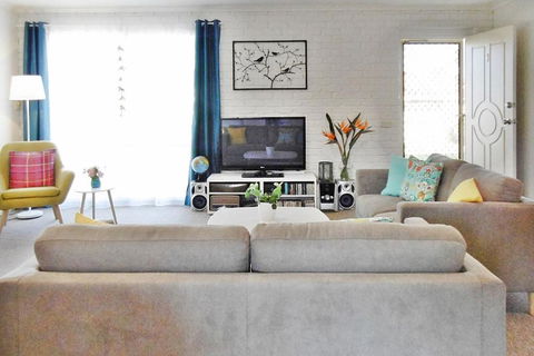 Allara 1 - Accommodation Resorts 2