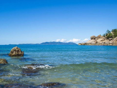 Alma Bay Holiday Unit 2 - Accommodation Resorts 2