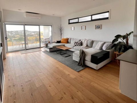 ALMA - Sun Filled Stylish Beach House - Accommodation Resorts 2