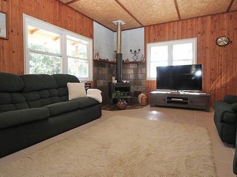 ALOHA AMITY - Accommodation Resorts 4