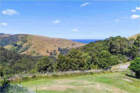 Alyeska Loft - Apollo Bay Studio Loft Apartment - Accommodation Resorts 3