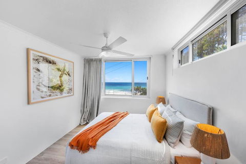 Amazing Beach View And Perfect Location Kirra - Accommodation Resorts 3