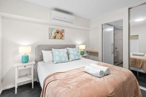 Amazing CBD 2BR Apt - Walkable & Wi-Fi & Charm - Accommodation Resorts 3
