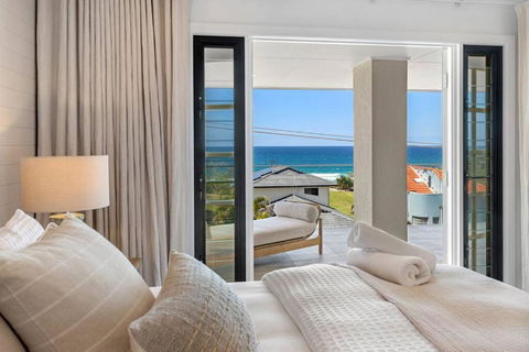 An Oasis By The Beach With Ocean Views Daybed BBQ - Accommodation Resorts 0