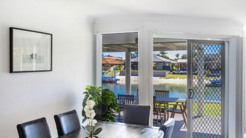 Anchorage Waterfront Unit In Yamba - Accommodation Resorts 4