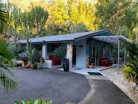 Ancient Gardens Guesthouse & Botanical Gardens - Accommodation Resorts 1