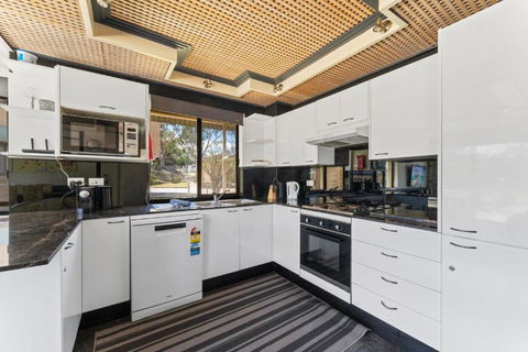 Alpine Mountain View 39 - 3BR L Swimming Pool L Air-Con L WiFi - Accommodation Resorts 2