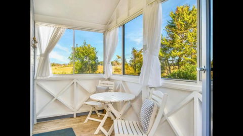 Apple Tree Cottage - Comboyne Mountain Cottages - Accommodation Resorts 2