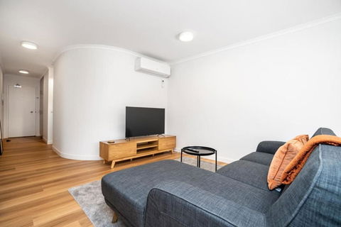 Apt In Kingston - 10min To Lake Burley Griffin - Accommodation Resorts 0