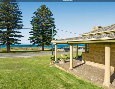 Ardgreian - Accommodation Resorts 0