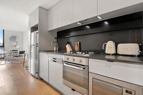 Art Deco - City View Nest - Accommodation Resorts 3