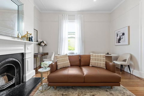 Art Deco W Modern Twist 1Bed 1Bath 1Car New Farm - Accommodation Resorts 4