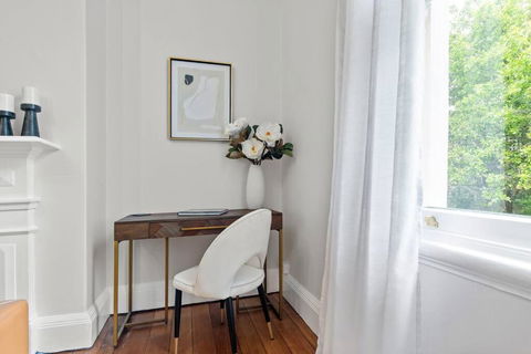 Art Deco W Modern Twist 1Bed 1Bath 1Car New Farm - Accommodation Resorts 3